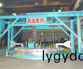 特大型(xing)井式(shi)氣體滲碳鑪(lu)